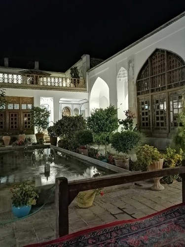 Isfahan traditional hotel